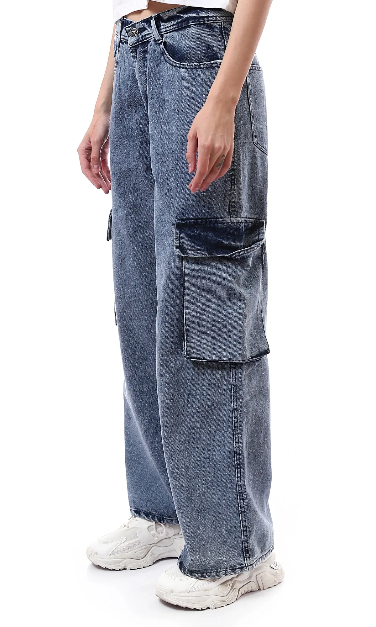 O175690 Wide Leg With Side Pockets Light Vintage Jeans